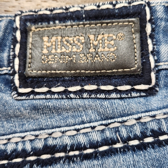 Miss Me Y2K Thick Stitch Boyfriend Distressed Denim Straight Leg Cropped Jeans - Picture 5 of 8